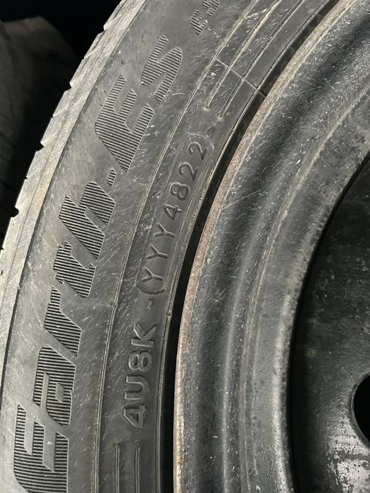 Продам летние шины с дисками