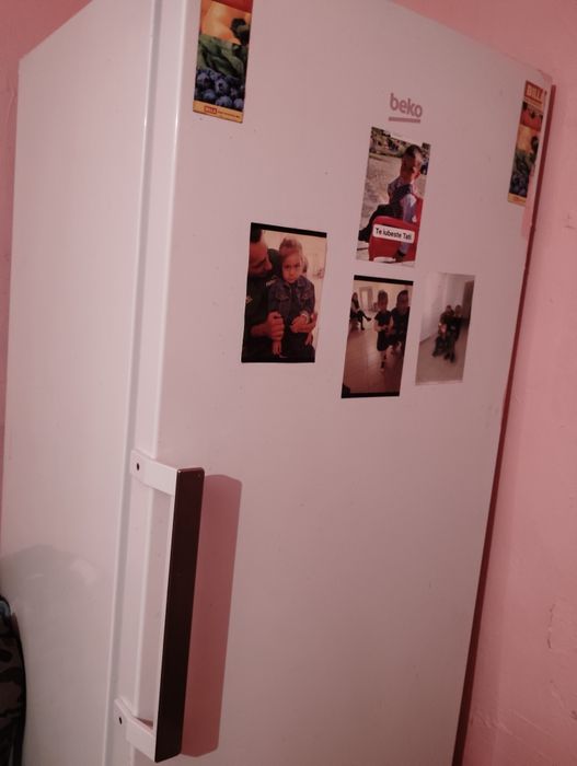 De  vânzare frigider nou
