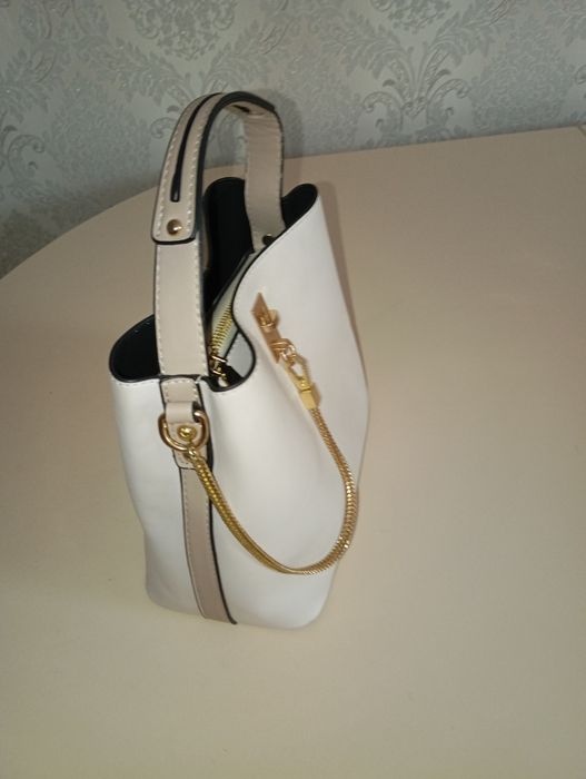 Продам женскую сумку