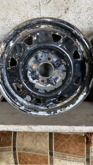 На 14 4/98. 3 шт в нал