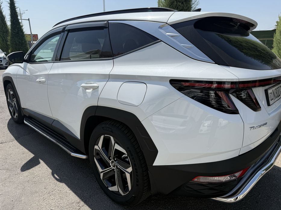 Sotuvda hyundai tukson moshinasi