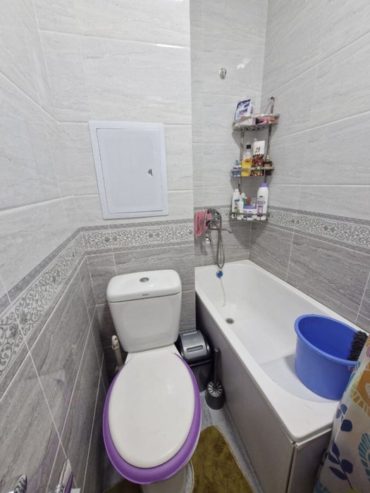 Продаю 1в2 Иззат Кадышева с мебелью