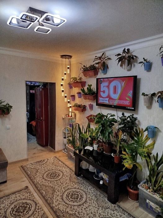 1 ком квартиру. 1/4 кирпич. Ремонт огород. Галерея.СЕРГЕЛИ 2.  33 М2