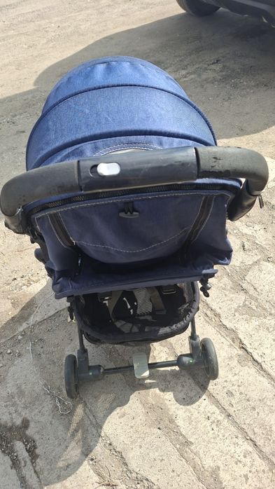 Продам компактную коляску