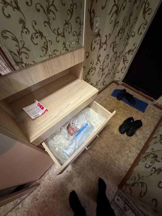 Продам срочно прихожкю