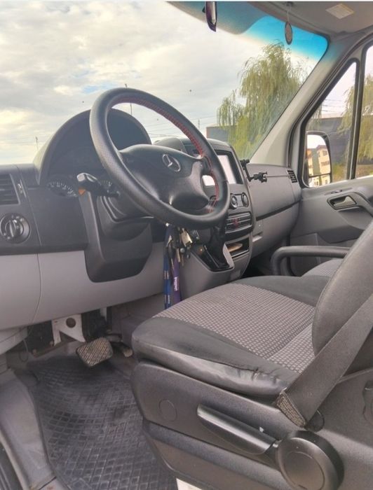 Mercedes sprinter 318/3.0/V 6/184Cp 5+1./6Locur+Marfa  /CLIMA