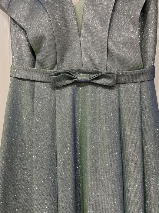 Официална рокля