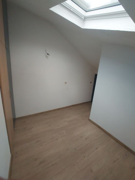 Обзаведен 4-стаен апартамент в предпопитан район