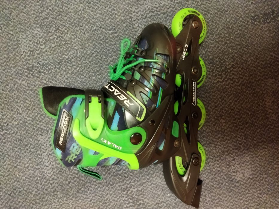 Роликовые коньки