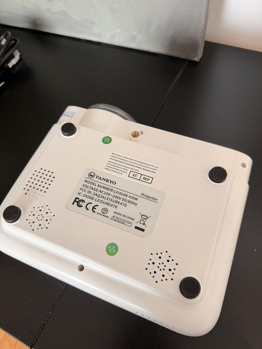 Videoproiector Vankyo Leisure 430W, WIFI 4000 Lumeni, HDMI, LED, SD, AV, VGA, USB