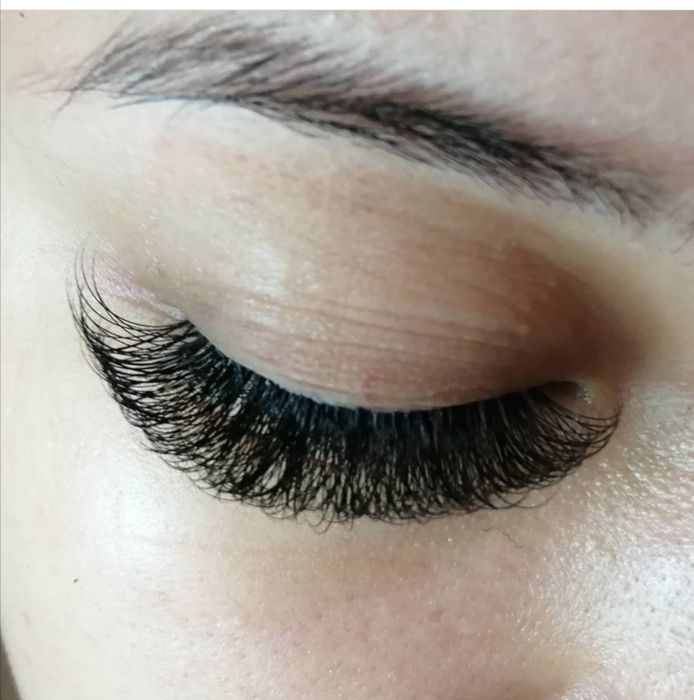 Наращивание ресниц Мега объем за 7000тг