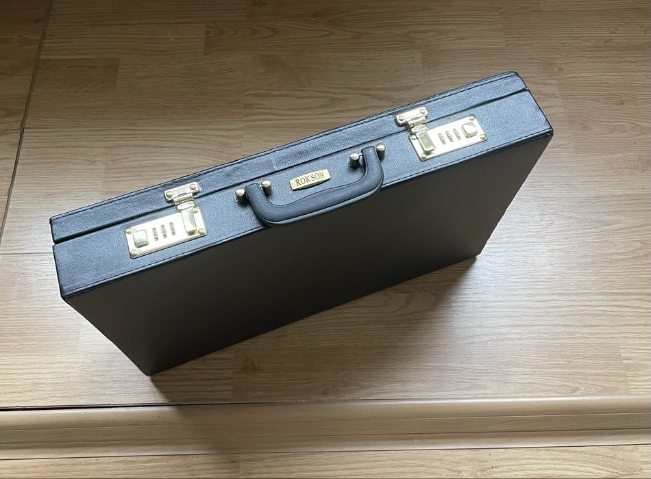 Geanta/servieta/diplomat din piele cu cifru negru