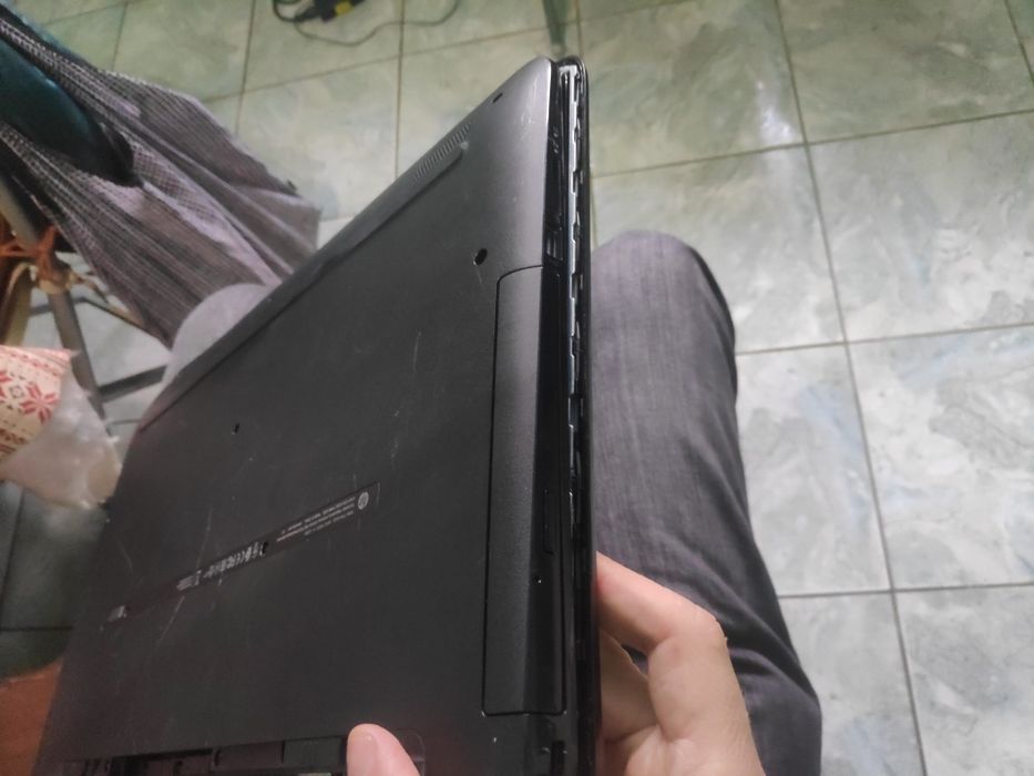 Laptop HP model 17 y050ng de piese 8 GB de RAM