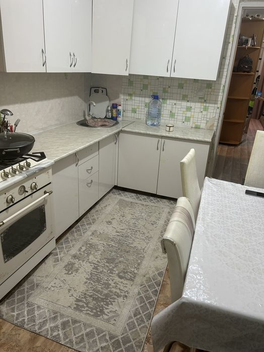 Продам 2 комнат квартиру