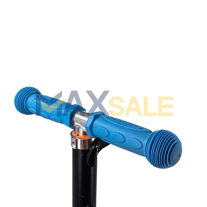 Детска тротинетка с 3 светещи колела синьо многоцветен скутер колело