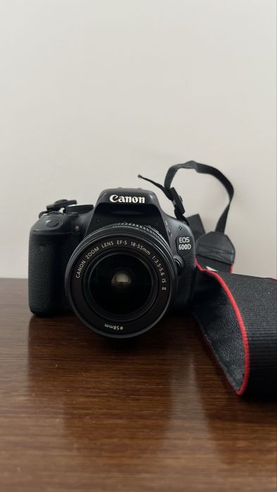 Фотоаппарат Canon EOS 600D