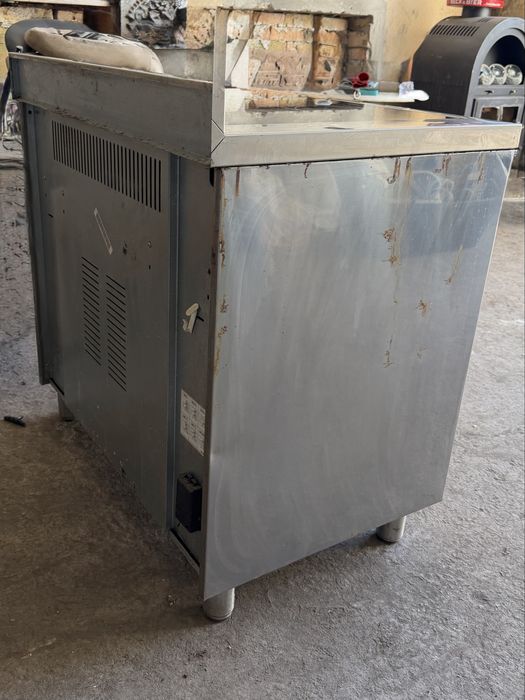 Широка професионална печка Indesit (90 см) с ИНДУКЦИОНЕН плот и Flexi зона – Инокс