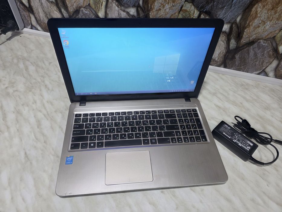 Ноутбук Asus i3 5th + ssd 128gb