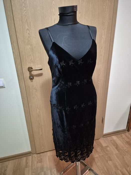 Rochie neagră de catifea