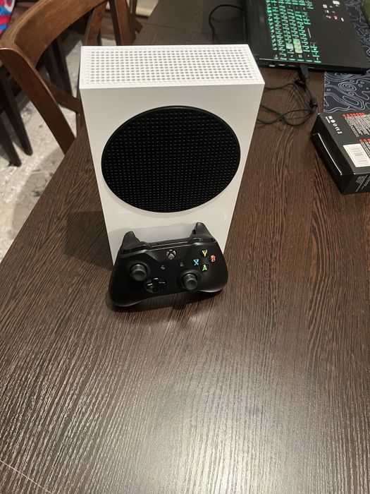 Хбох сериес с очень хорошы один джостик не радной