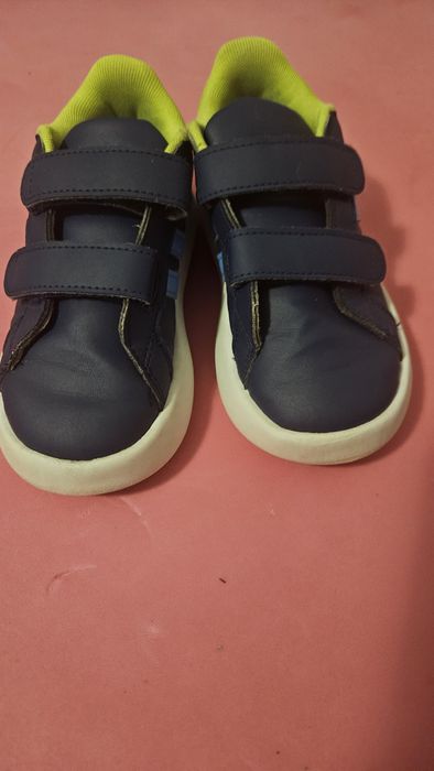 Маратонки Адидас buble 27ми номер