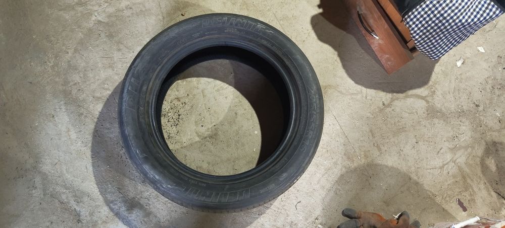 Продам 2 покрышки