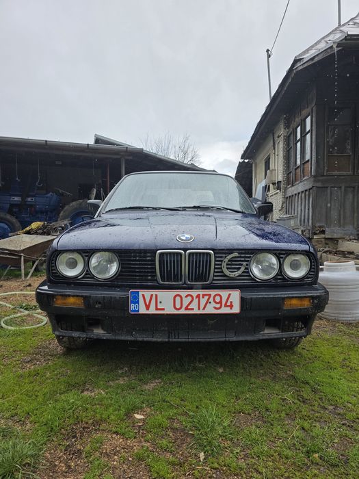 Vand sau schimb bmw e 30 318iA