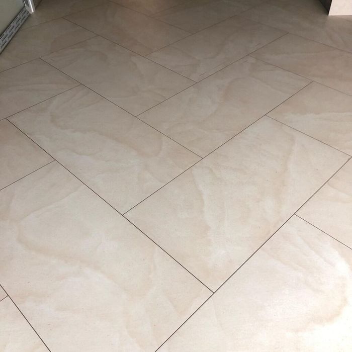 Кафель териш хизмати сифатли ва чиройли териб берамиз санузел
Туалет