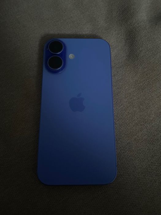 iPhone 16 de vânzare