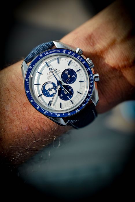 Omega Speedmaster - Silver Snoopy Award 2025 - FULL SET + bratara din metal Omega - 14 500€