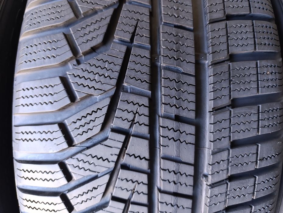 Anvelope de iarnă 235 55 18 Hankook 4 buc