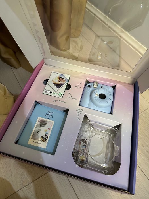 Instax Mini 12.