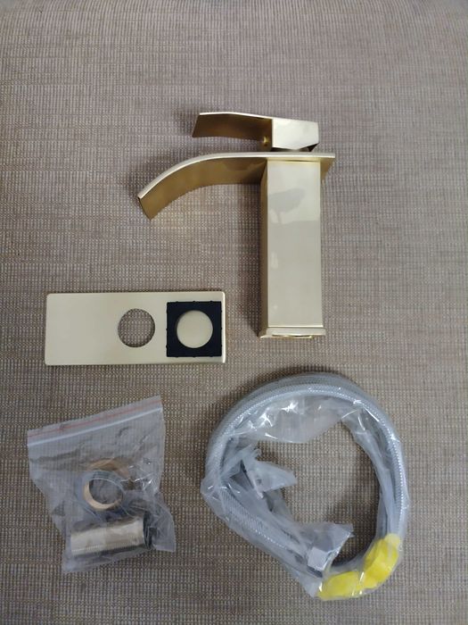 Baterie Chiuvetă Aurie Cascadă – Monocomandă, Oțel Inoxidabil