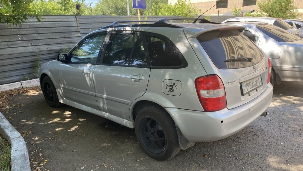 Продам Mazda Familia 1999