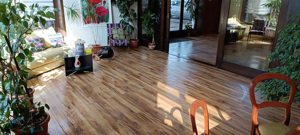 Închiriez spatiu Superfinisat cu vad foarte bun. Lângă magazinul  Alma