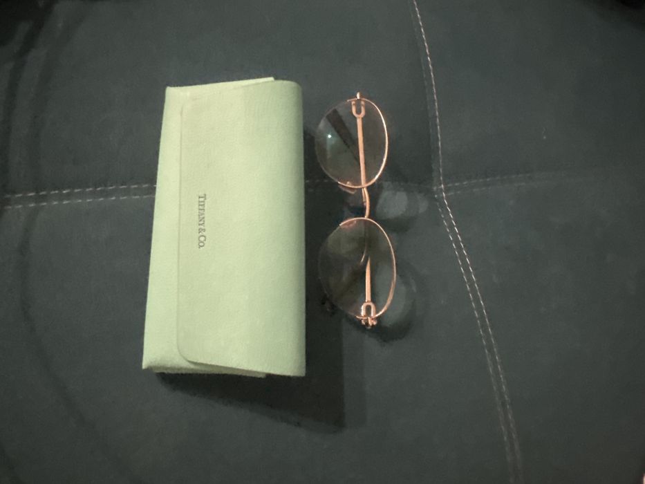 Очки от Tiffany нашёл