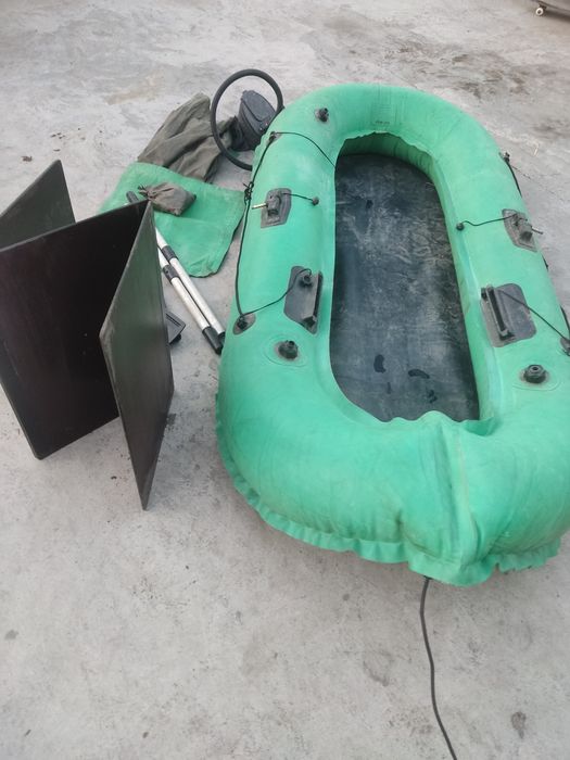 Продам надувную лодку