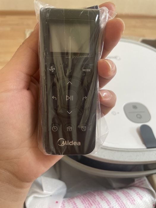 Продам новый робот-пылесос!