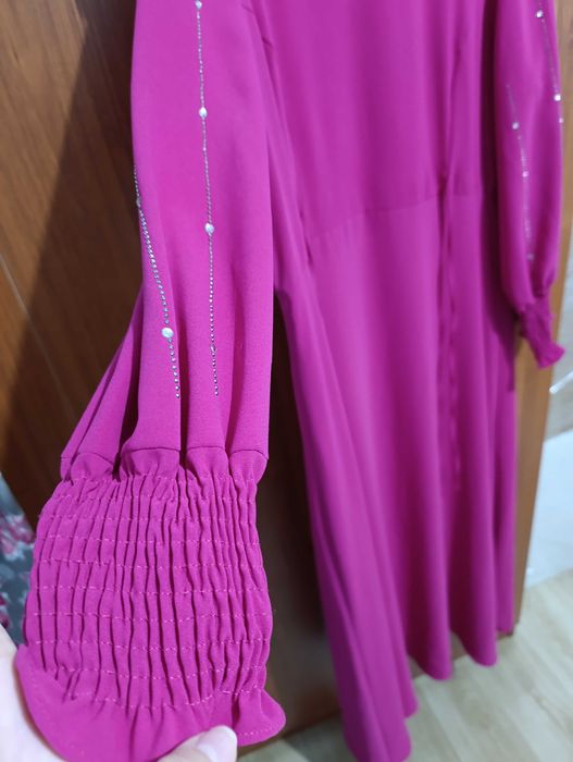 Розова Дълга рокля с дълги ръкави