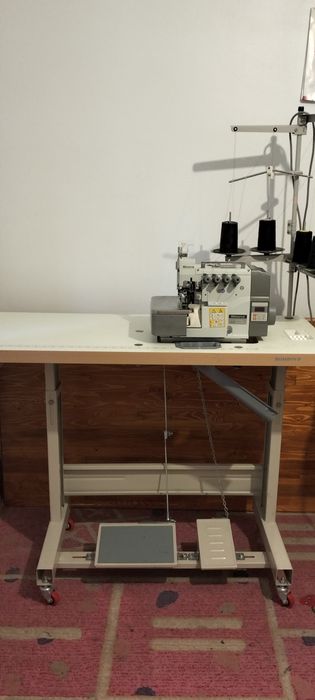 Mașina de cusut liniara Minerva și triploc 4 ate minerva