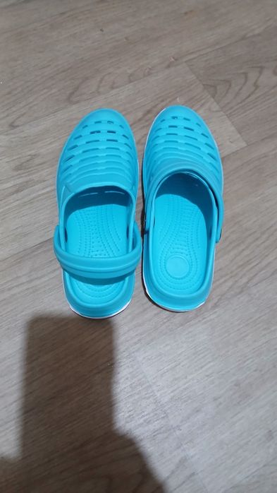 Продам  шлёпки .