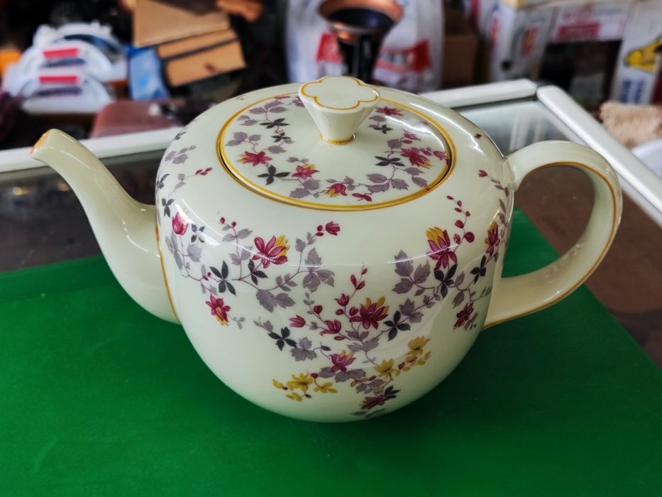 Порцеланов чайник Königl pr. Tettau