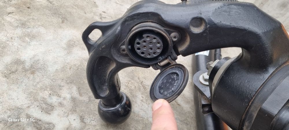 Електрически теглич за  Q3  2012-2018