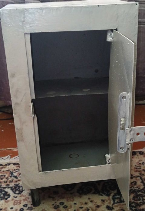Продаётся сейф хорошом состояние