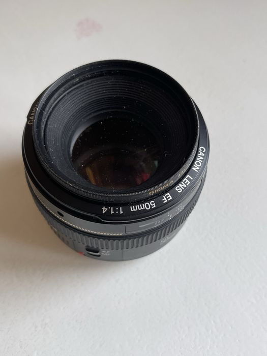 Canon 50 mm 1. 4