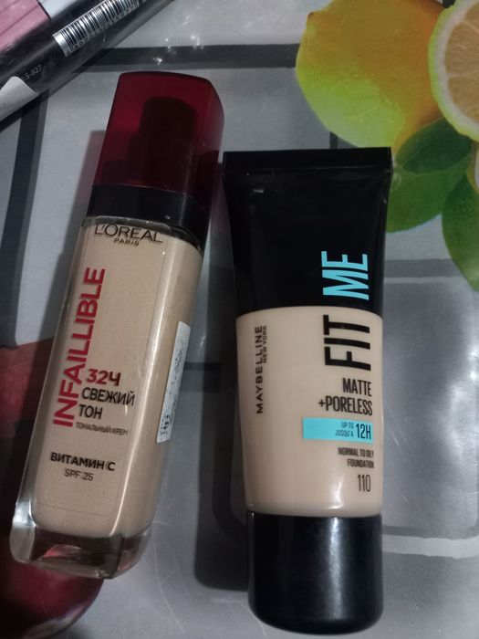 Карандаши косметические помада и тональный