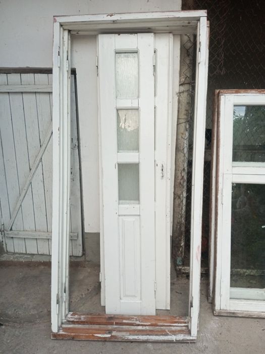 Эшик ва ромлар б/у сотилади