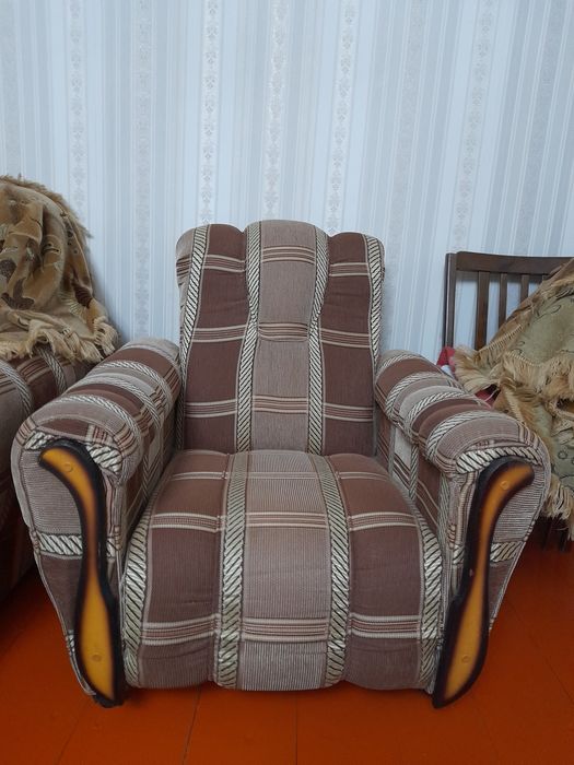 2 дивана и 2 кресла