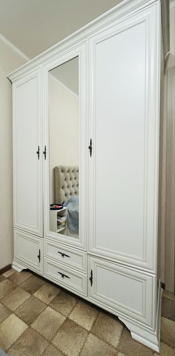 Продам шкаф распашной