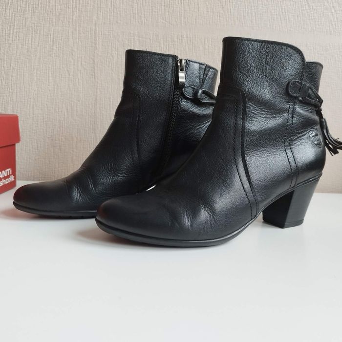 Marco Tozzi  39 номер черни кожени боти на ток
Черни кожени боти
Стелк